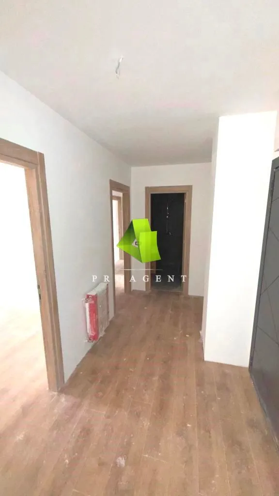 Prodaja, četvorosoban stan, 91m², Medijana, Niš