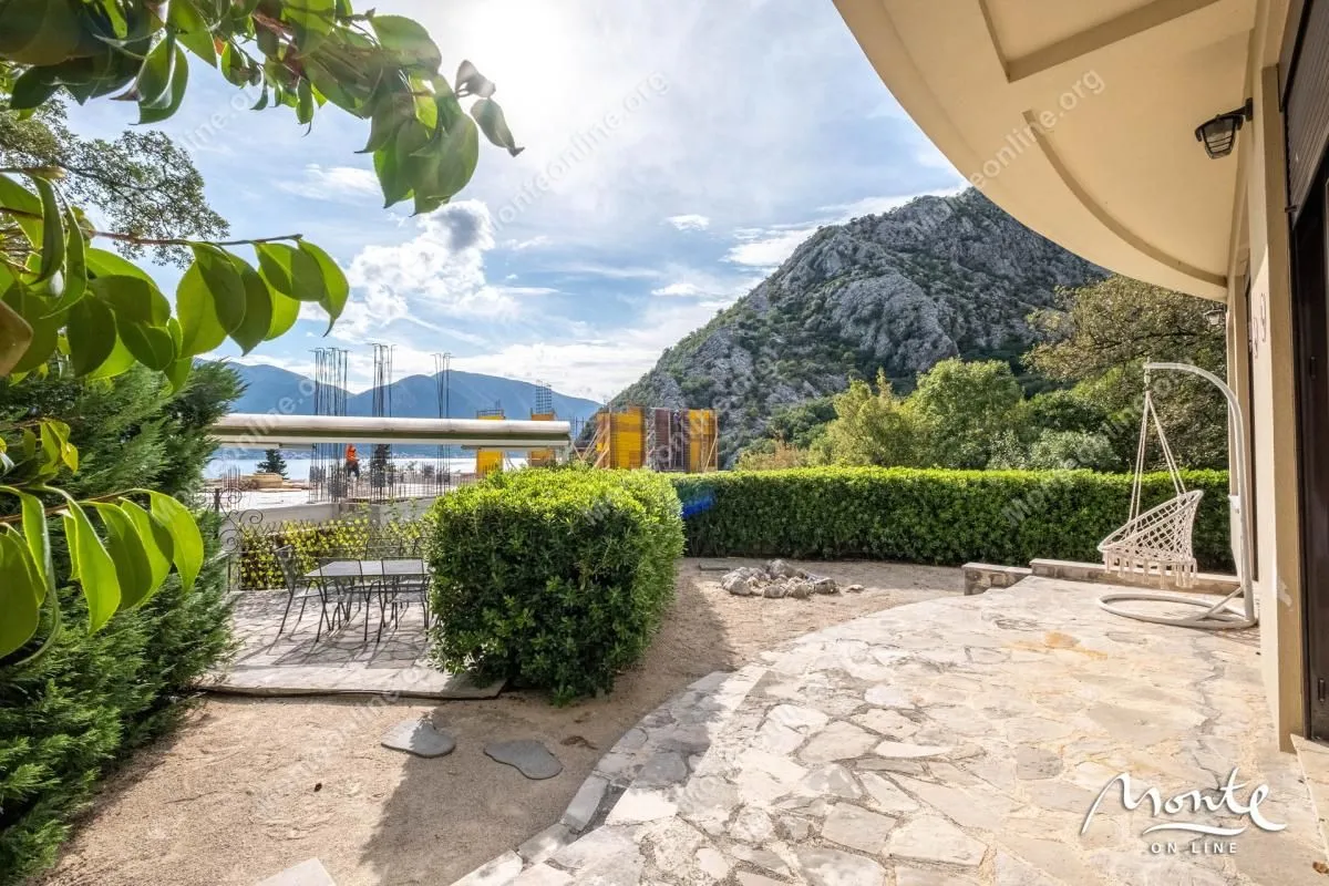 Sale, three bedroom apartment, 101m², Orahovac, Kotor
