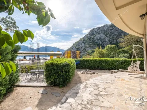 Prodaja, trosoban stan, 101m², Orahovac, Kotor - image 33