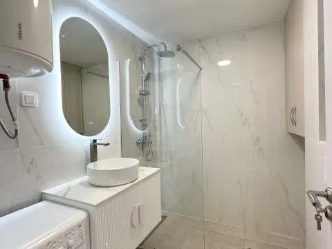 Prodaja, trosoban stan, 74m², Bečići, Budva - image 9