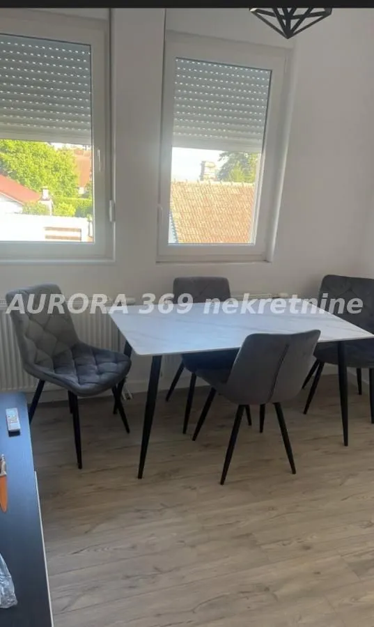Rent, office space, 350m², Petrovaradin, Novi Sad
