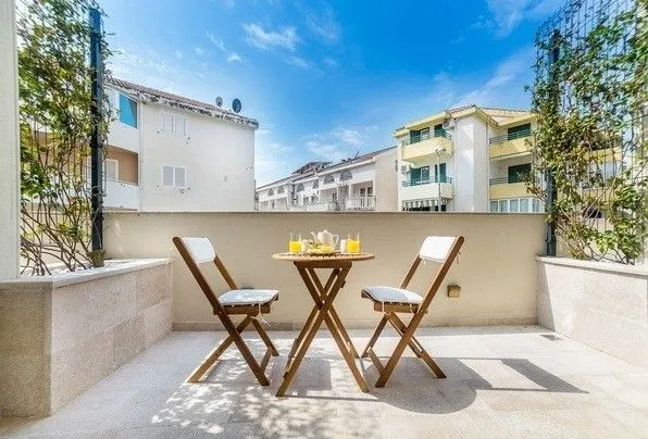 Prodaja, ugostiteljski objekat, 320m², Podkošljun, Budva