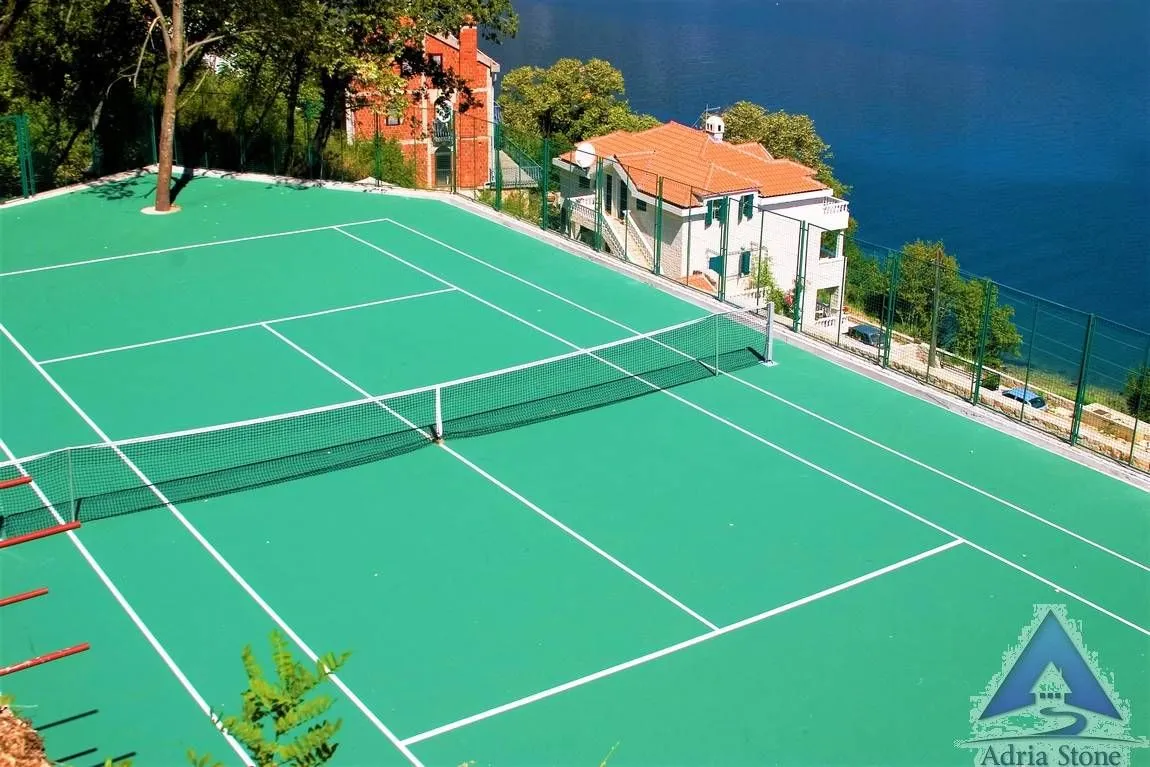 Prodaja, dvosoban stan, 103m², Kostanjica, Kotor