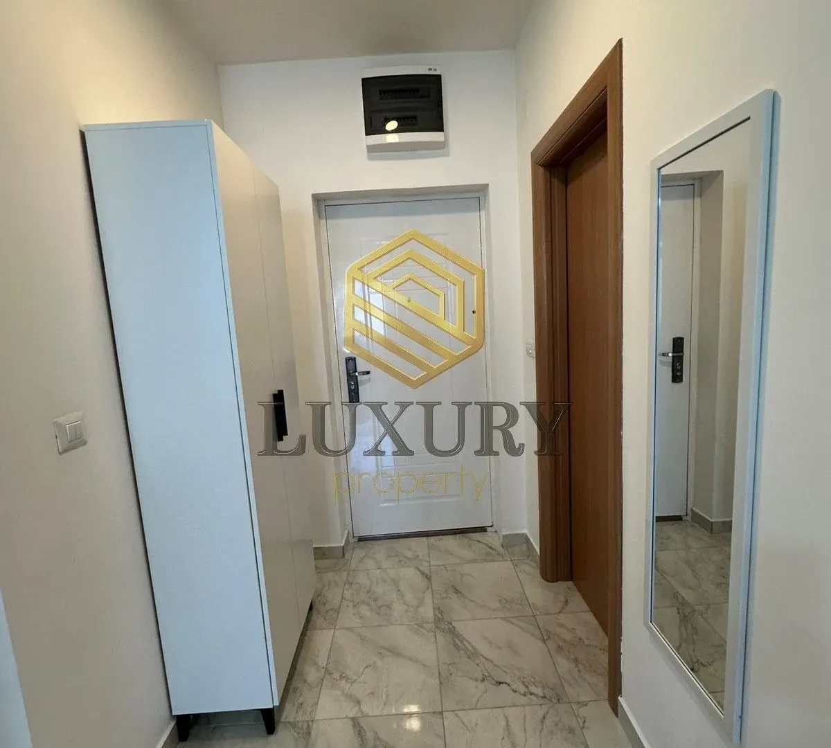 Izdavanje, jednosoban stan, 40m², Ljubović, Podgorica