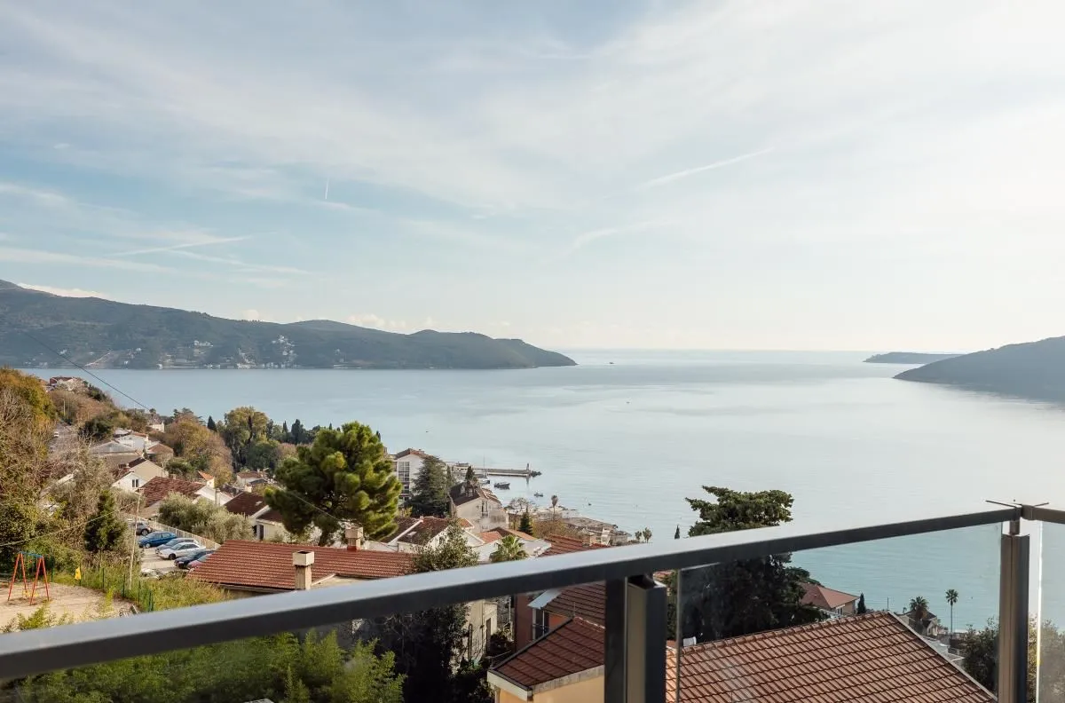 Prodaja, trosoban stan, 119m², Herceg Novi, Crna Gora