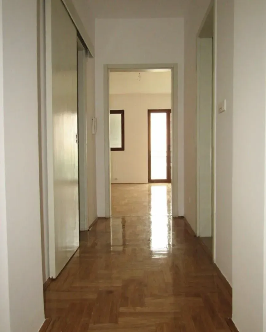 Prodaja, trosoban stan, 138m², Preko Morače, Podgorica