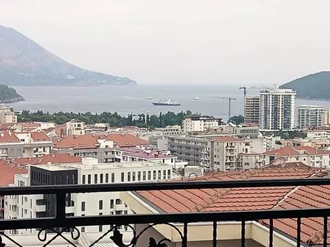 Rent, apartment, 45m², Budva, Crna Gora - image 1