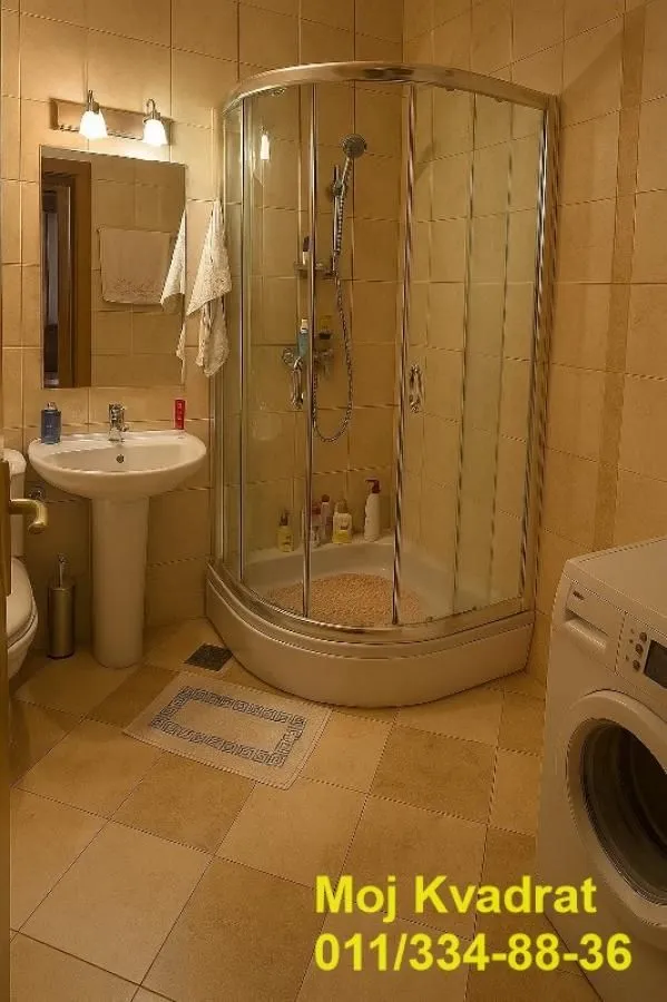 Prodaja, četvorosoban stan, 73m², Vračar Sve Podlokacije, Beograd