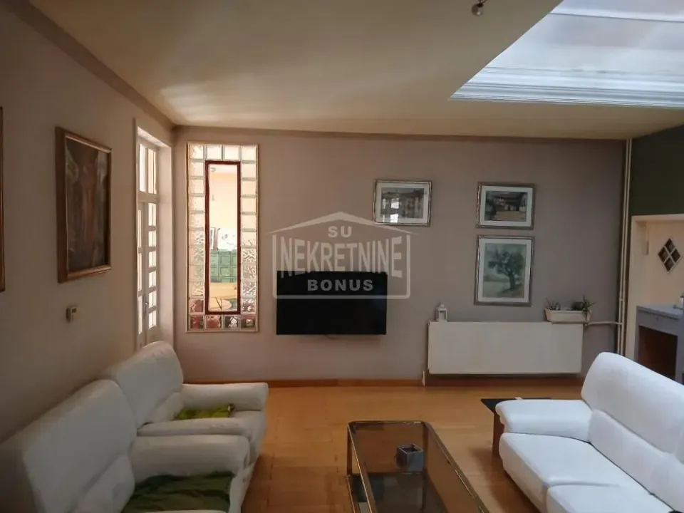 Sale, house, 389m², Mali Bajmok, Subotica
