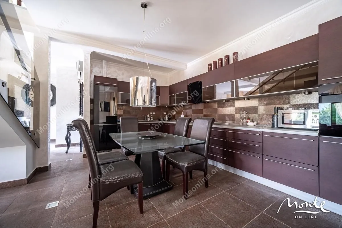 Prodaja, kuća, 188m², Sasovići, Herceg Novi