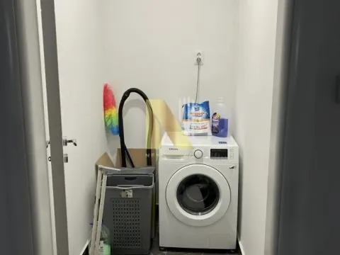 Izdavanje, trosoban stan, 93m², Centar, Novi Sad - image 11