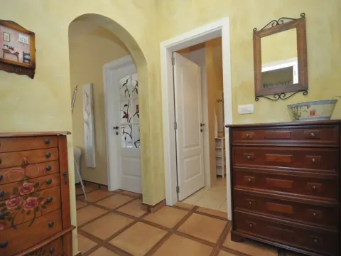 Rent, two bedroom apartment, 64m², Budva, Crna Gora - image 6