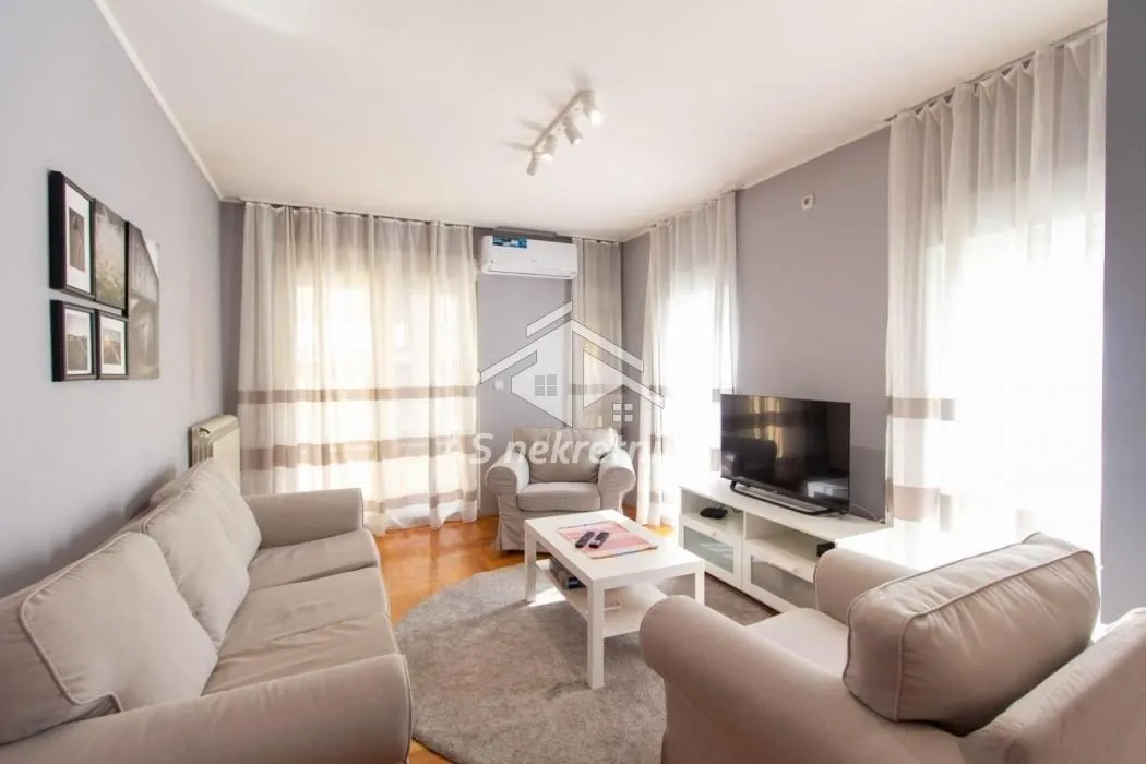 Rent, two bedroom apartment, 46m², Vračar Hram, Vračar Sve Podlokacije