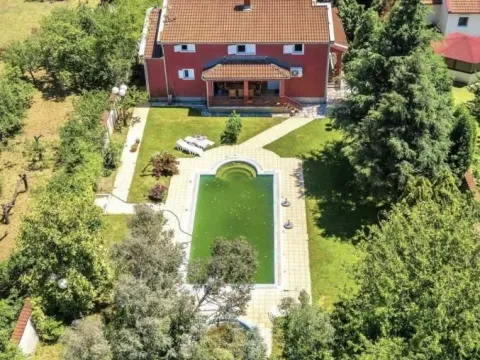 Prodaja, kuća, 250m², Podgorica, Crna Gora - image 2