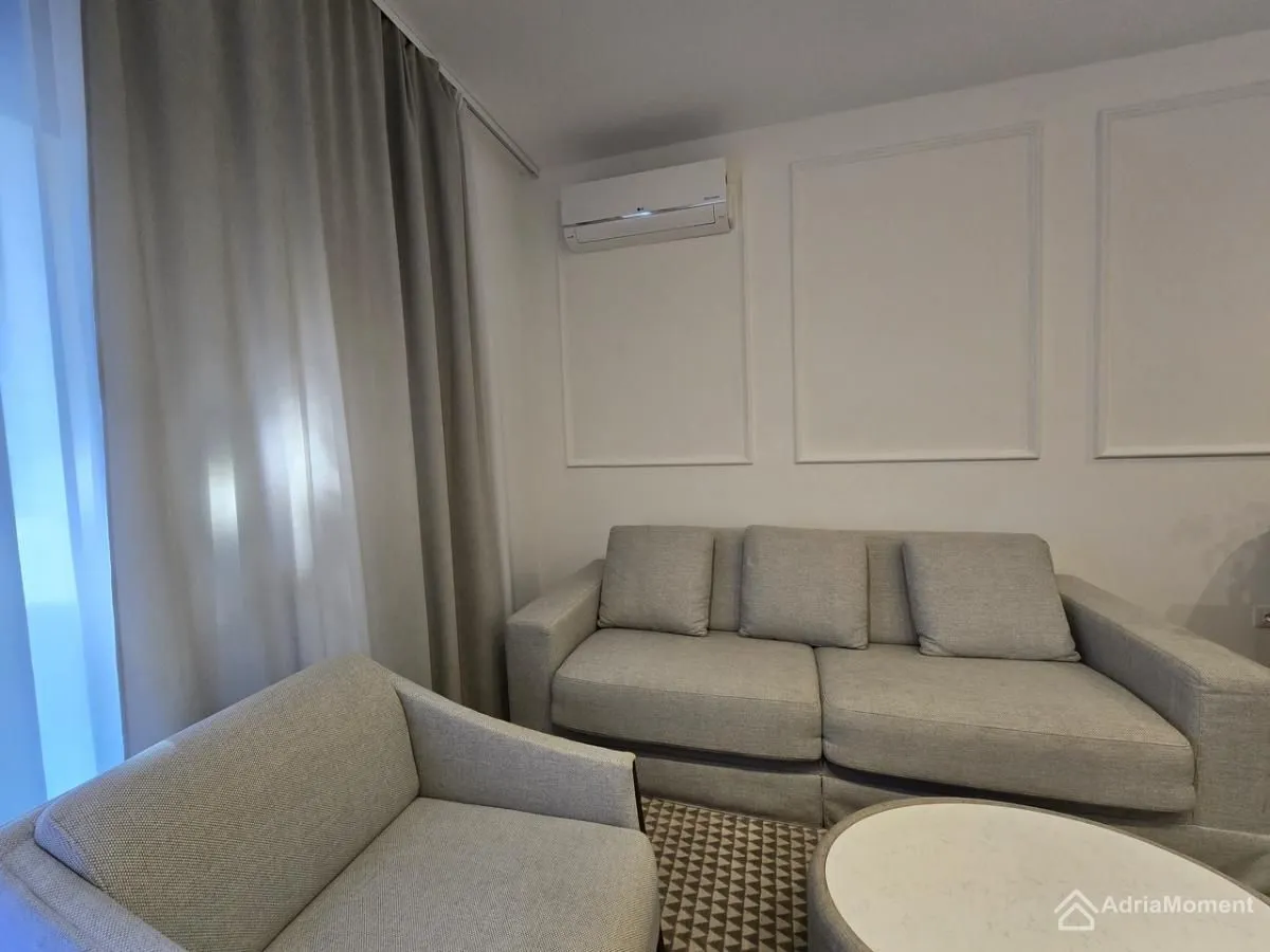 Prodaja, jednosoban stan, 74m², Centar, Budva