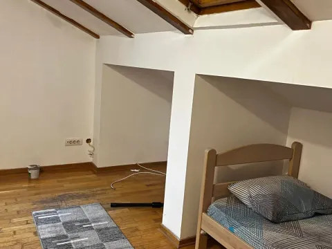 Izdavanje, dvosoban stan, 95m², Stari Aerodrom, Podgorica - image 17