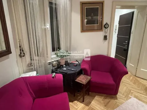 Sale, one bedroom apartment, 38m², Kalenić Pijaca, Vračar Sve Podlokacije