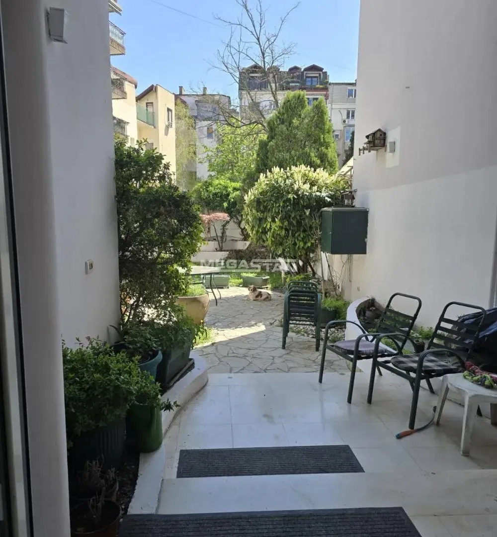 Sale, house, 815m², Vračar Sve Podlokacije, Beograd