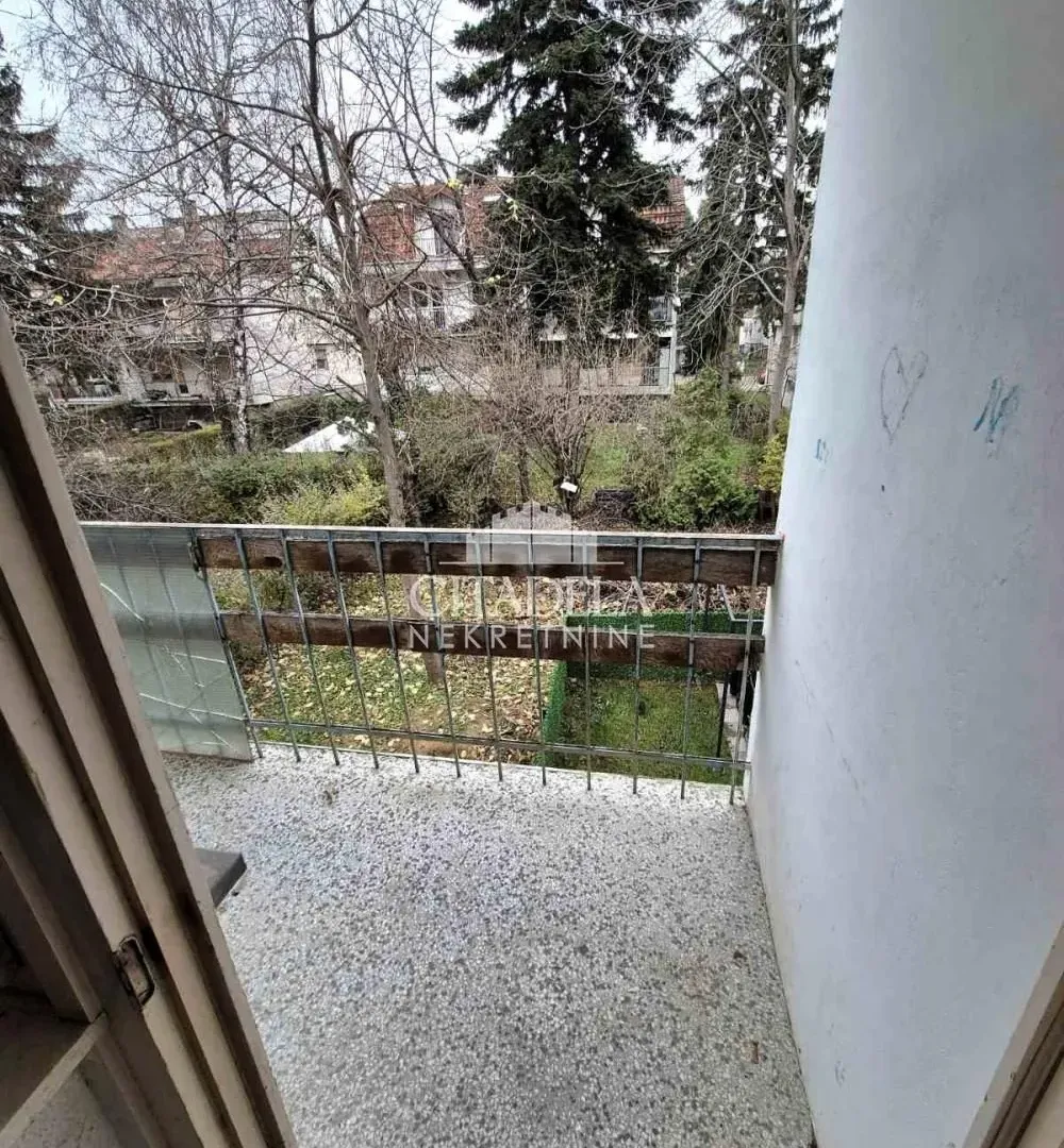 Prodaja, trosoban stan, 75m², Cerak, Beograd