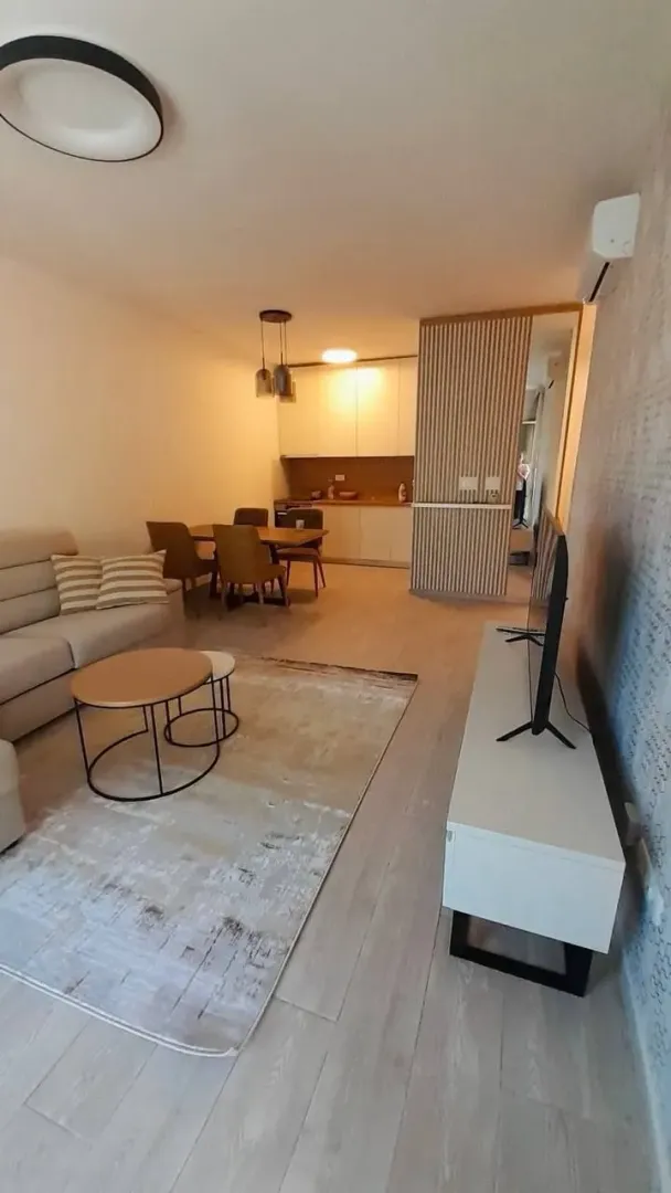 Rent, one bedroom apartment, 57m², Bečići, Budva
