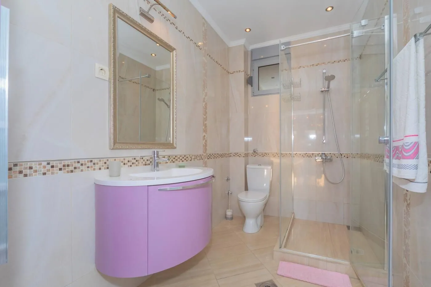 Prodaja, kuća, 247m², Buljarica, Budva