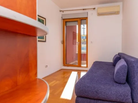 Izdavanje, dvosoban stan, 68m², Podgorica, Crna Gora - image 8