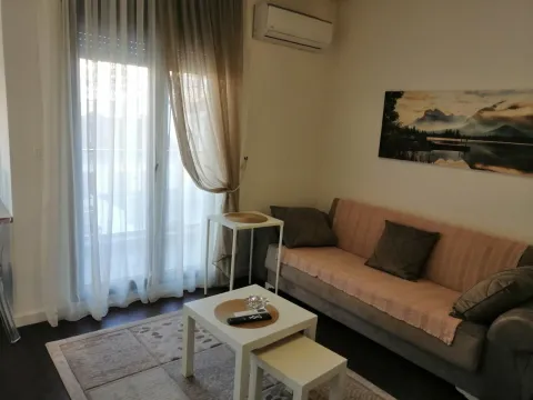 Rent, one bedroom apartment, 40m², 1 maj, Podgorica - image 2