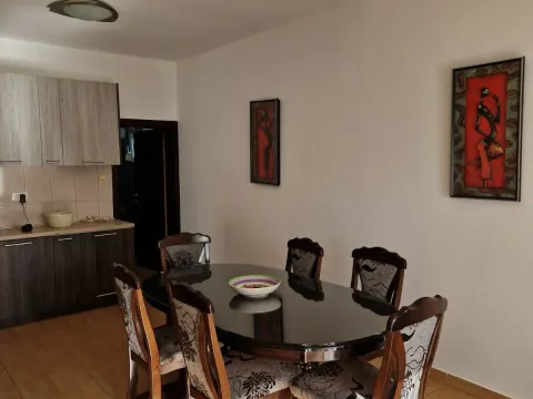 Izdavanje, stan, 115m², Tološi, Podgorica - image 8