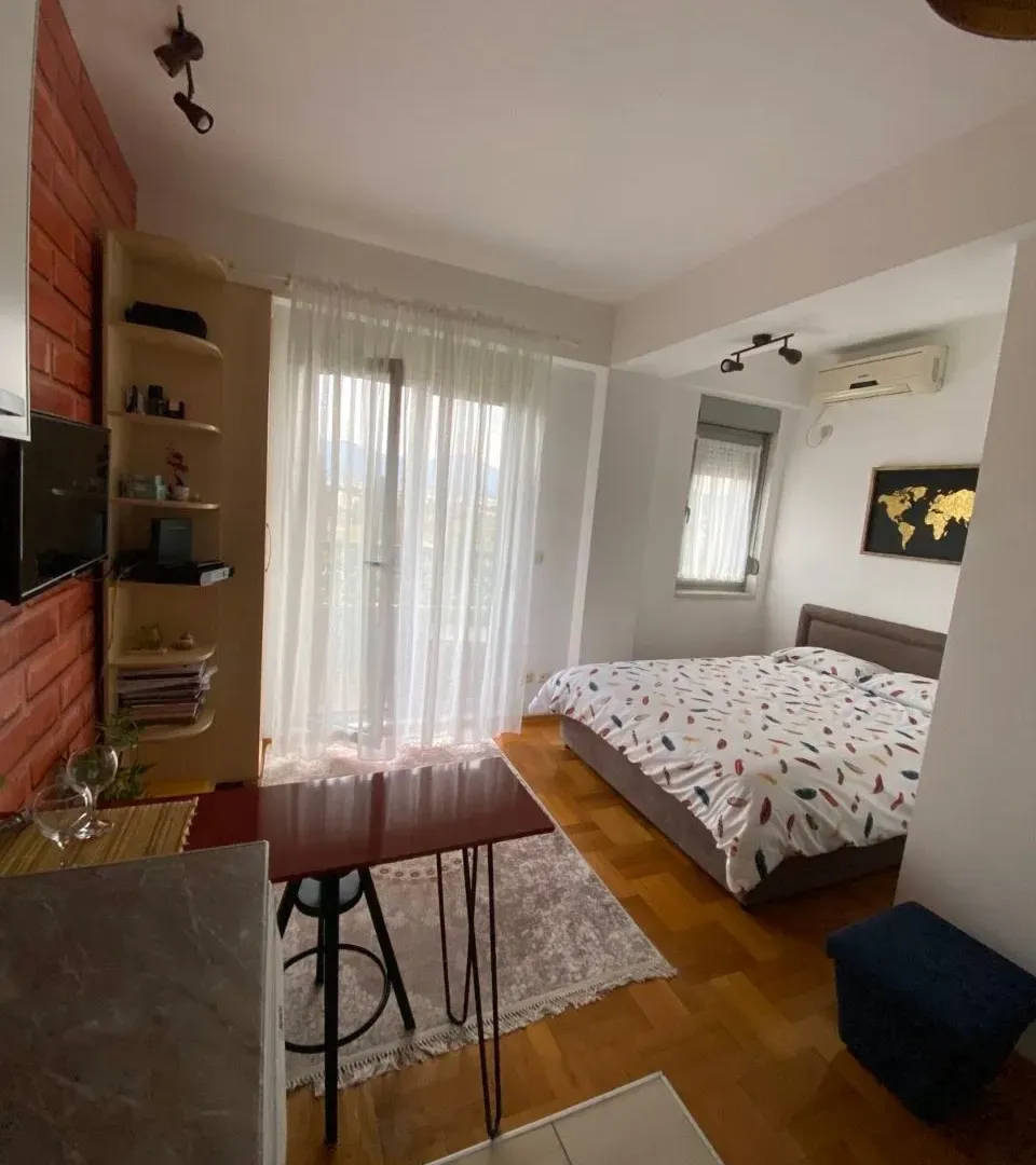 Stan-na-dan, stan, 30m², Kod Big Fashion-a, Podgorica