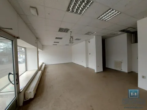 Izdavanje, poslovni prostor, 98m², Pijaca, Jagodina - image 4
