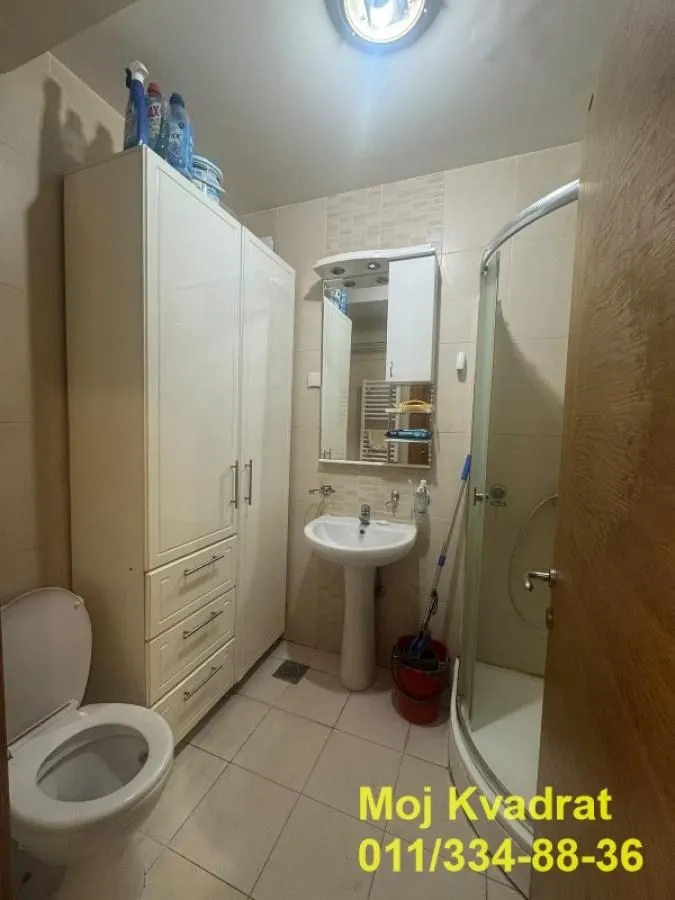 Prodaja, dvosoban stan, 57m², Đeram Pijaca, Beograd