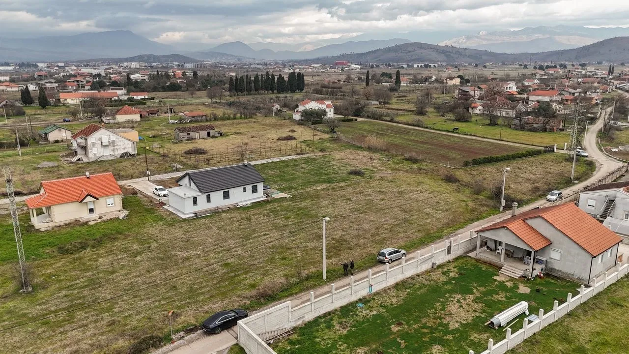 Prodaja, plac, 690m², Kokoti, Podgorica