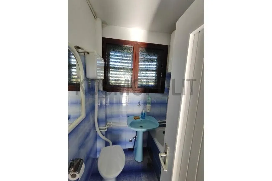 Prodaja, kuća, 220m², Voždovac Sve Podlokacije, Beograd