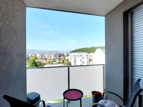 Izdavanje, jednosoban stan, 50m², Pobrežje, Podgorica - image 2