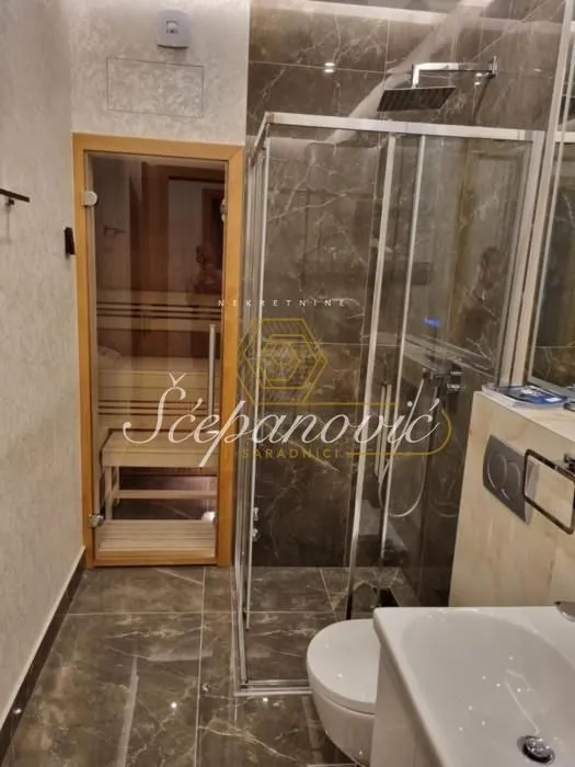 Prodaja, četvorosoban stan, 92m², Adamovićevo Naselje, Novi Sad Sve Podlokacije
