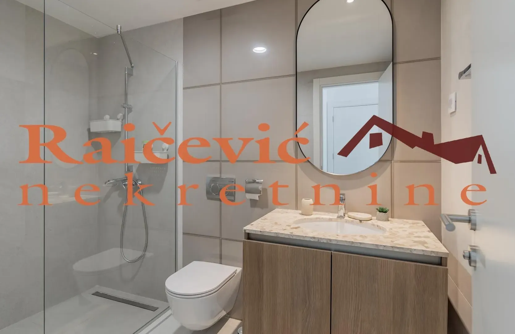 Izdavanje, trosoban stan, 77m², Savski Venac, Beograd