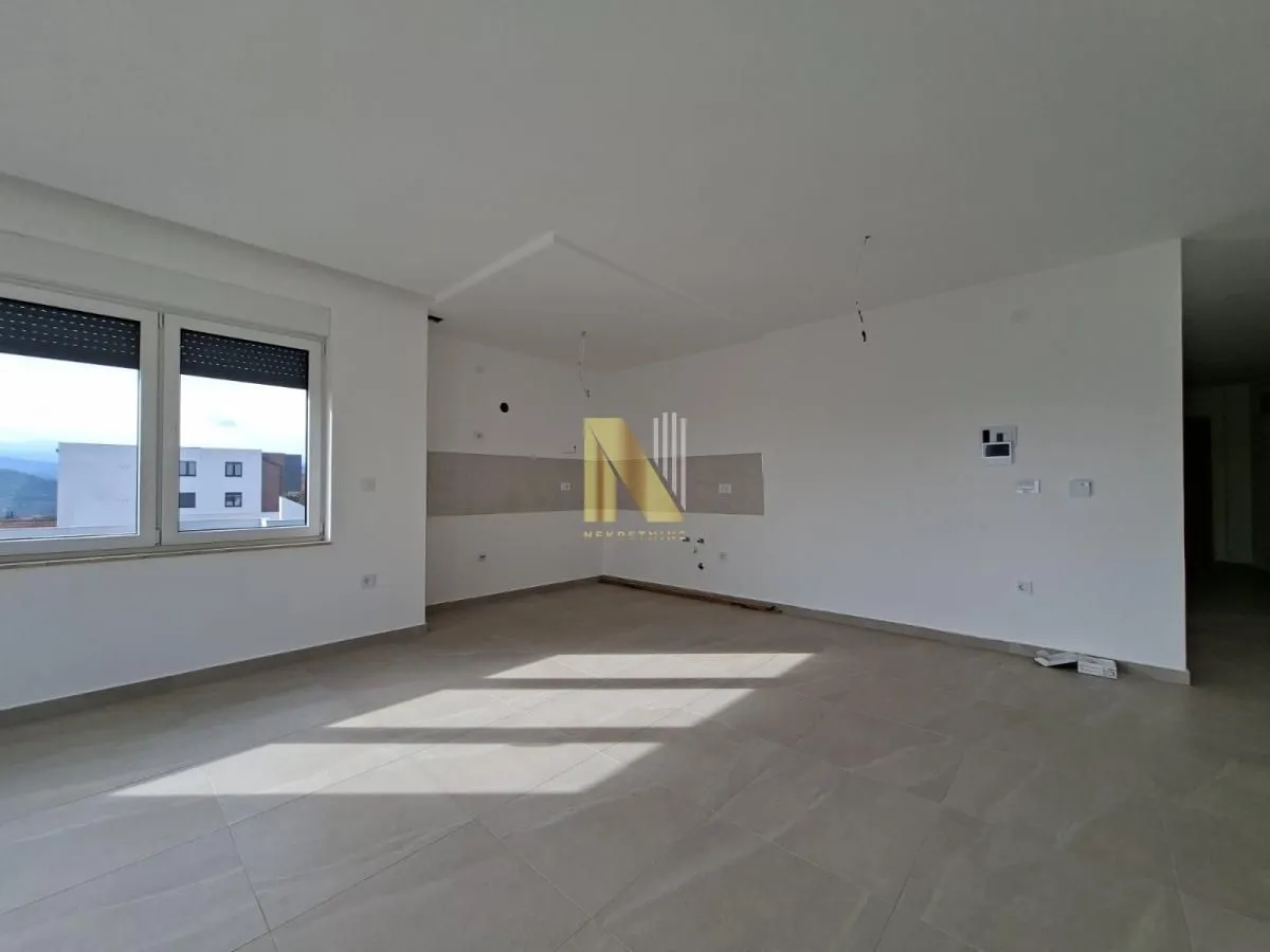 Prodaja, četvorosoban stan, 96m², Tatarsko brdo, Petrovaradin