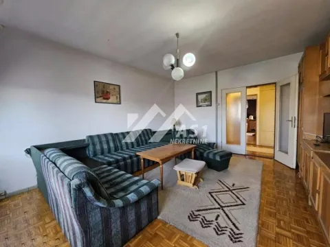 Izdavanje, trosoban stan, 84m², Nova Detelinara, Novi Sad Sve Podlokacije