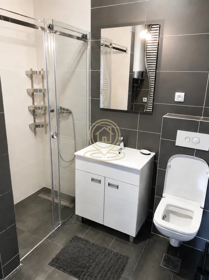 Izdavanje, dvosoban stan, 61m², Kluz, Zvezdara Sve Podlokacije