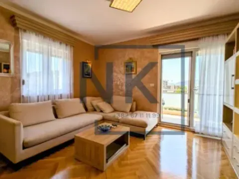 Izdavanje, dvosoban stan, 88m², City Kvart, Podgorica - image 2