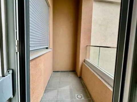 Prodaja, jednosoban stan, 40m², Zabjelo, Podgorica - image 2