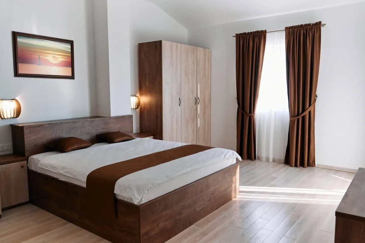 Rent, house, 100m², Reževići, Budva