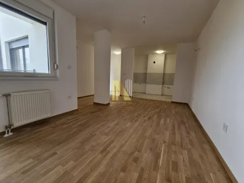 Sale, four bedroom apartment, 87m², Bulevar patrijarha Pavla, Novi Sad Sve Podlokacije - image 1