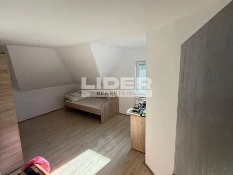 Izdavanje, kuća, 190m², Ledine, Beograd - image 13
