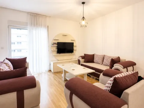 Rent, two bedroom apartment, 72m², Blok 9, Podgorica - image 3