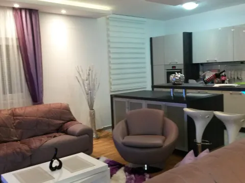 Prodaja, trosoban stan, 119m², City Kvart, Podgorica - image 2