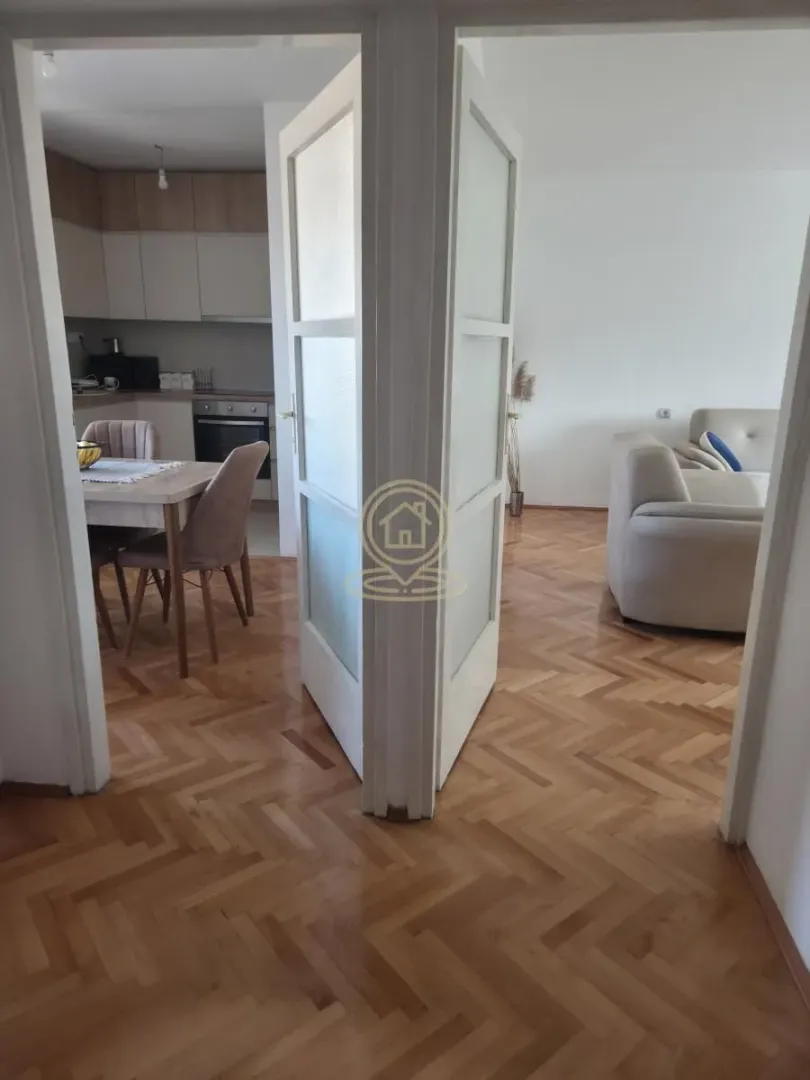 Prodaja, trosoban stan, 75m², Medijana, Niš