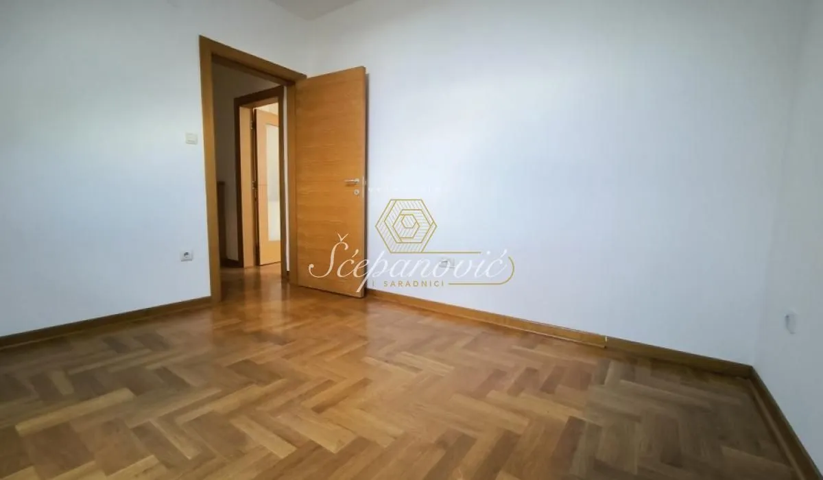 Prodaja, trosoban stan, 70m², Podbara, Novi Sad Sve Podlokacije
