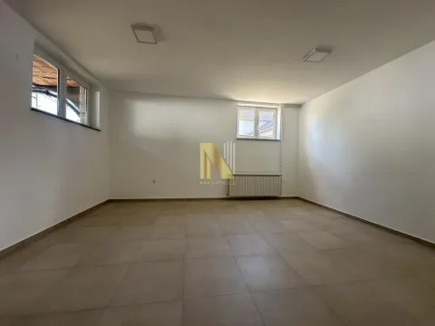 Rent, office space, 210m², Veternička rampa, Novi Sad Sve Podlokacije - image 5
