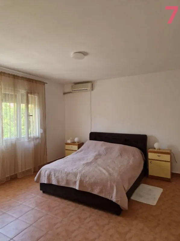 Prodaja, trosoban stan, 122m², Šušanj, Bar